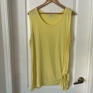 Sleeveless Detailed Top